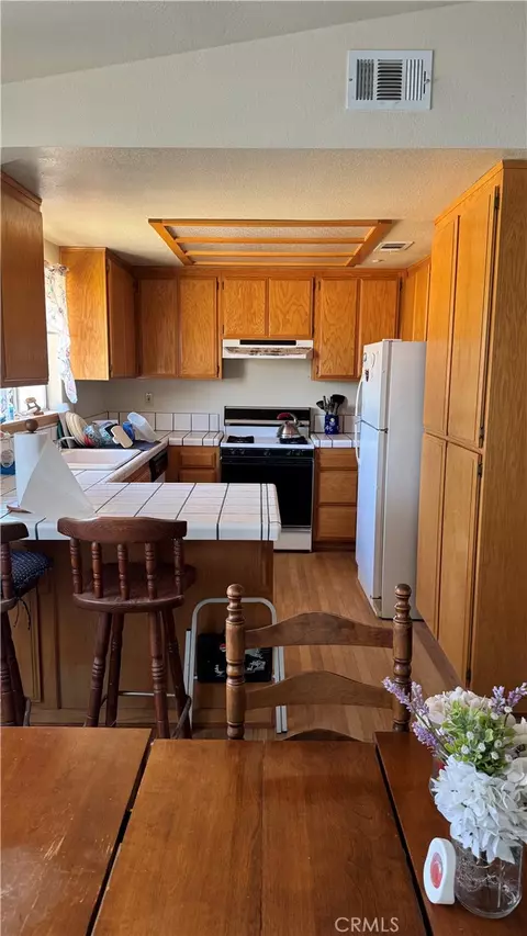 31195 Stanley St, Lucerne Valley, CA 92356