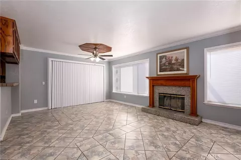 Living - 735 E Avenue K7, Lancaster, CA 93535 photo 4 of 5