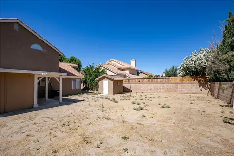 Exterior - 735 E Avenue K7, Lancaster, CA 93535 photo 7 of 9