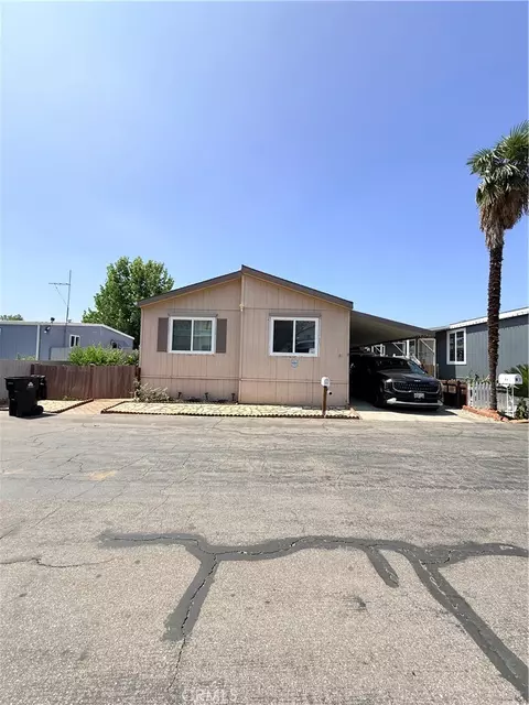 16079 Yarnell #B1, Sylmar, CA 91342