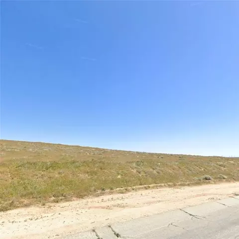 14 W Lancaster Rd, Lancaster, CA 93536 photo 2