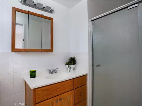 Bath - 22707 Ronan Ave, Carson, CA 90745 photo 2 of 2