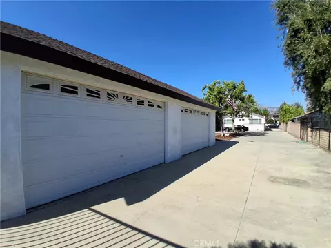 12587 Bradley Ave, Sylmar, CA 91342