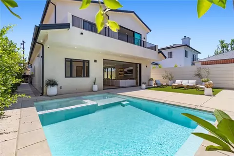 15721 Addison, Encino, CA 91436