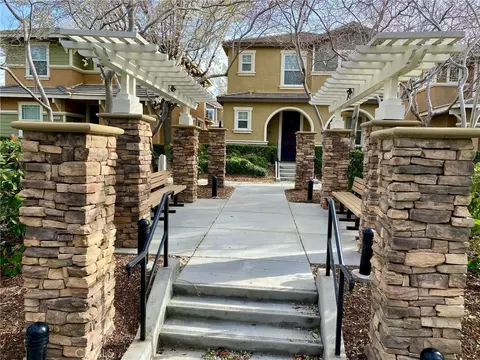 Exterior - 2648 Torres Ct, Palmdale, CA 93550 photo 7 of 8