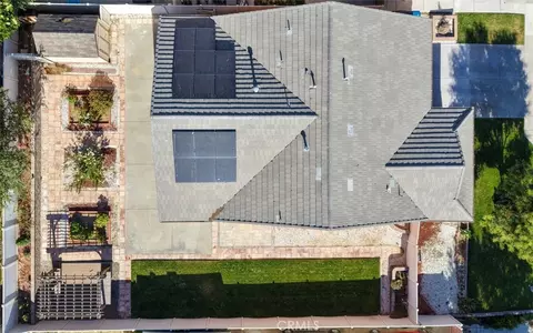 View/Area - 908 Laura Ln, Tehachapi, CA 93561 photo 3 of 5