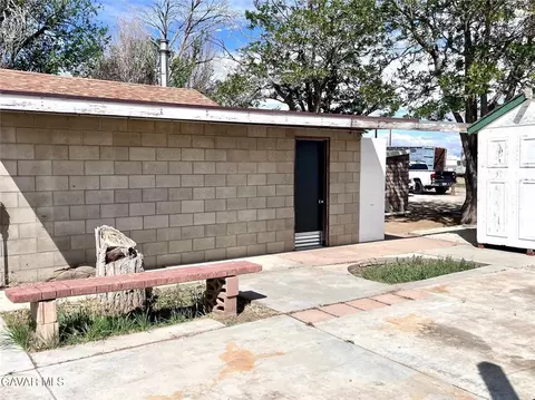 Exterior - 38960 12th St E, Palmdale, CA 93550 photo 5 of 13
