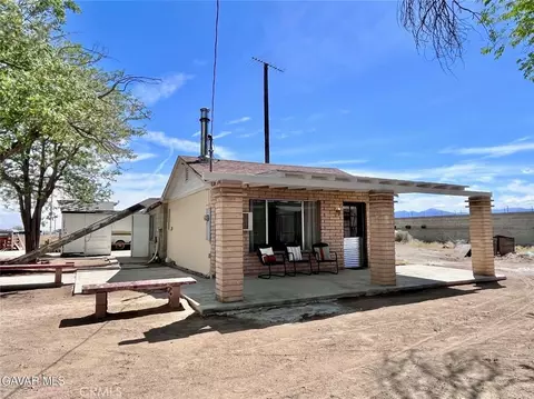 Exterior - 38960 12th St E, Palmdale, CA 93550 photo 3 of 13