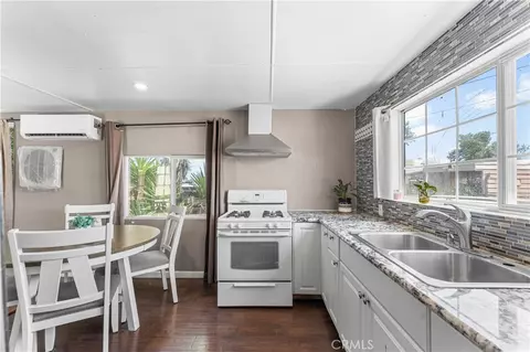 723 W Avenue I, Lancaster, CA 93534