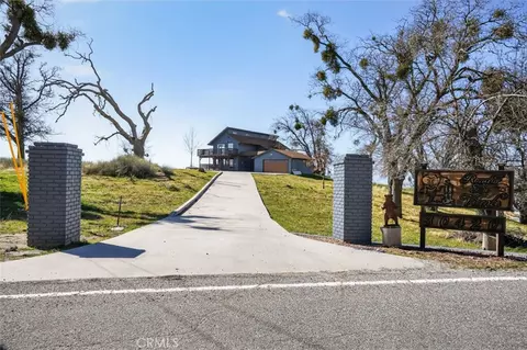 Exterior - 30420 Starland Dr, Tehachapi, CA 93561 photo 2 of 5