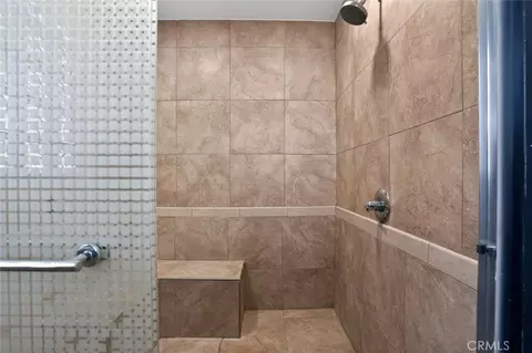 Bath - 30420 Starland Dr, Tehachapi, CA 93561 photo 2 of 4