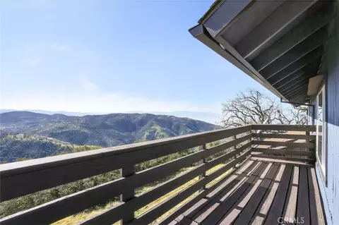 Exterior - 30420 Starland Dr, Tehachapi, CA 93561 photo 4 of 5