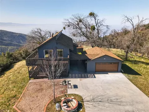 Exterior - 30420 Starland Dr, Tehachapi, CA 93561 photo 1 of 5