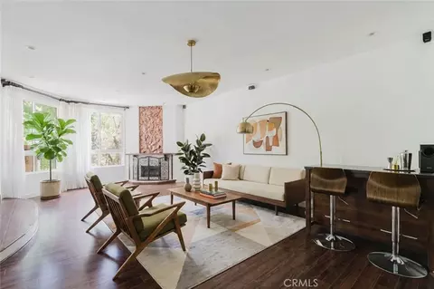 5333 Zelzah Ave #203, Encino, CA 91316