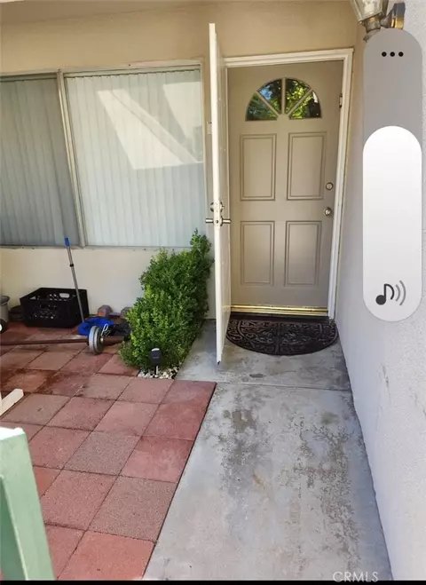 18526 Mayall #I, Northridge, CA 91324