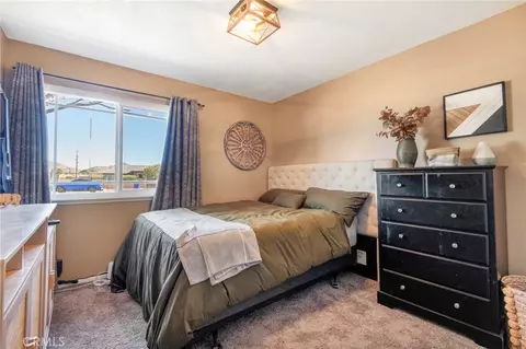 Bedroom - 20061 Seneca, Apple Valley, CA 92307 photo 4 of 4