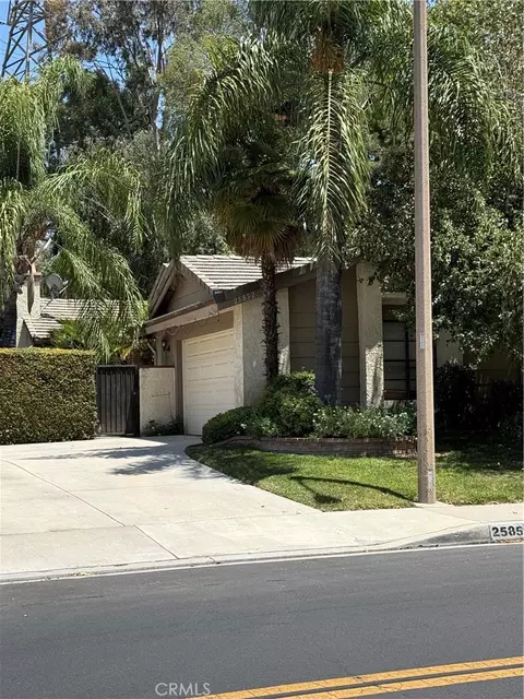 25852 Estaban, Valencia, CA 91355