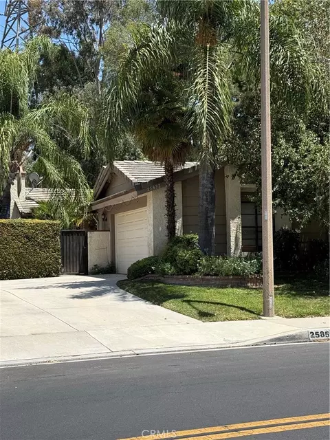 25852 Estaban, Valencia, CA 91355