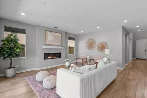 Living - 18138 Tableau, Saugus, CA 91350 photo 4 of 4