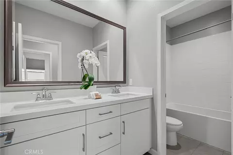 Bath - 18138 Tableau, Saugus, CA 91350 photo 3 of 4