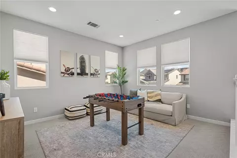 Entry Way - 18138 Tableau, Saugus, CA 91350 photo 3 of 4