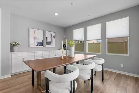 Dining - 18138 Tableau, Saugus, CA 91350 photo 1 of 2