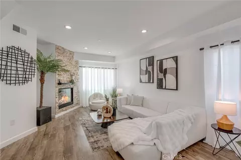 9330 Sunland #1, Sun Valley, CA 91352
