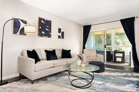 18307 Burbank Blvd #92, Tarzana, CA 91356