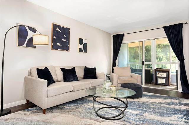 18307 Burbank Blvd #92, Tarzana, CA 91356