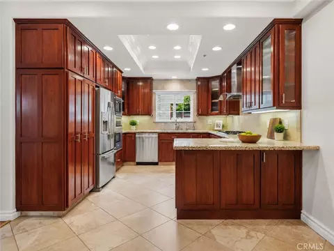 Kitchen - 2455 Oneida St #A, Pasadena, CA 91107 photo 1 of 2