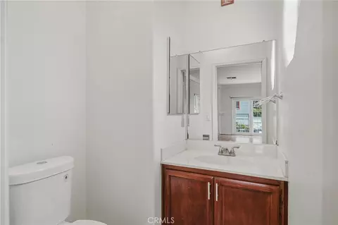 Entry Way - 2455 Oneida St #A, Pasadena, CA 91107 photo 1 of 1
