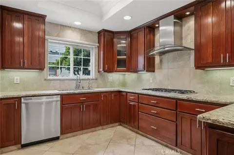 Kitchen - 2455 Oneida St #A, Pasadena, CA 91107 photo 1 of 3