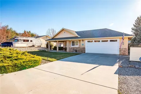 18051 Bold Venture Dr, Tehachapi, CA 93561 photo 2