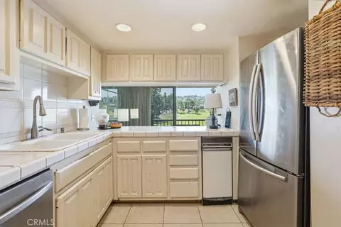Kitchen - 5555 Canyon Crst #2F, Riverside, CA 92507 photo 1 of 4