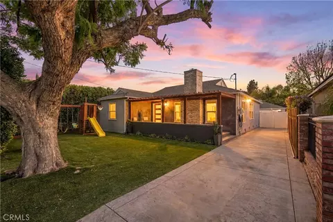 17418 Kingsbury St, Granada Hills, CA 91344