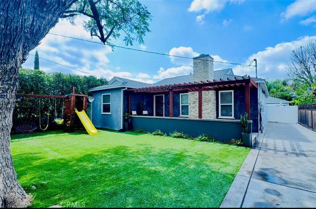17418 Kingsbury St, Granada Hills, CA 91344
