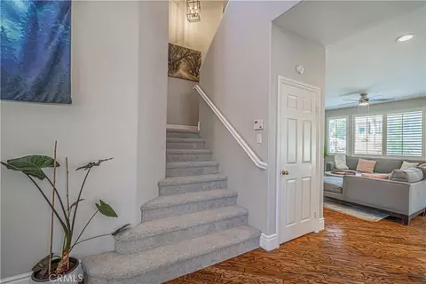 Entry Way - 25317 Oak Ridge Dr, Saugus, CA 91350 photo 1 of 3