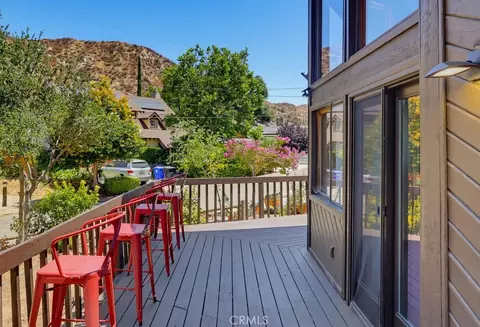 Exterior - 29716 Jackson, Castaic, CA 91384 photo 3 of 10