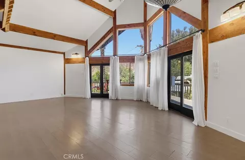 Living - 29716 Jackson, Castaic, CA 91384 photo 5 of 20