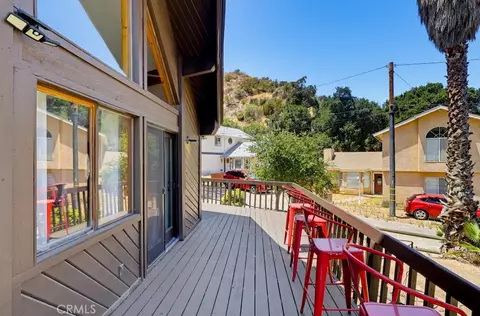 Exterior - 29716 Jackson, Castaic, CA 91384 photo 4 of 10