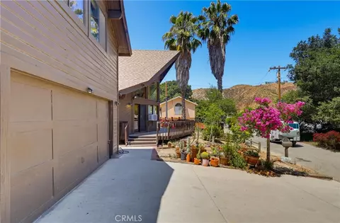 Exterior - 29716 Jackson, Castaic, CA 91384 photo 10 of 10