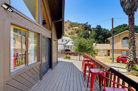 Exterior - 29716 Jackson, Castaic, CA 91384 photo 7 of 10
