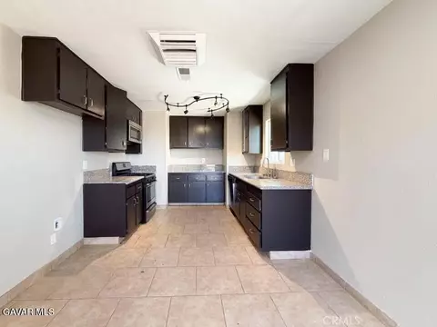 40205 162nd St E, Palmdale, CA 93591 photo 2