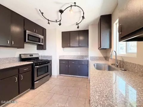 40205 162nd St E, Palmdale, CA 93591 photo 3