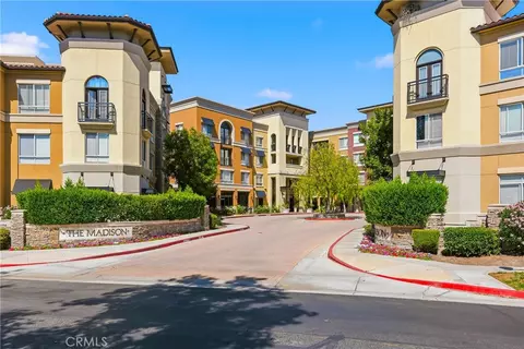 24545 Town Center Dr #5401, Valencia, CA 91355