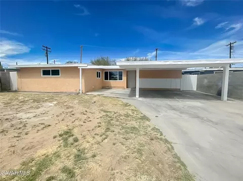 44739 3rd St E, Lancaster, CA 93535 photo 4