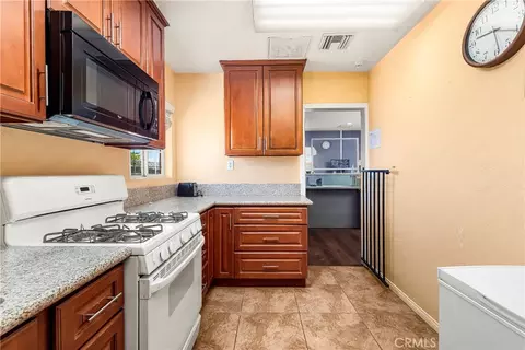 44709 Beech, Lancaster, CA 93534 photo 15