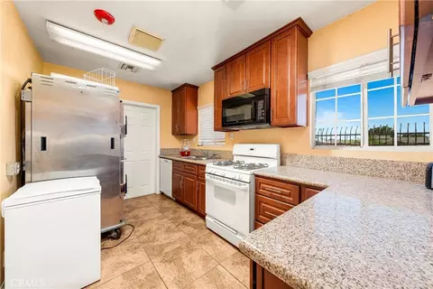 44709 Beech, Lancaster, CA 93534 photo 13