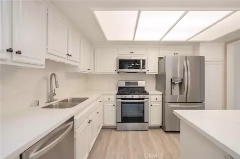 1934 Suntree #B, Simi Valley, CA 93063 photo 10