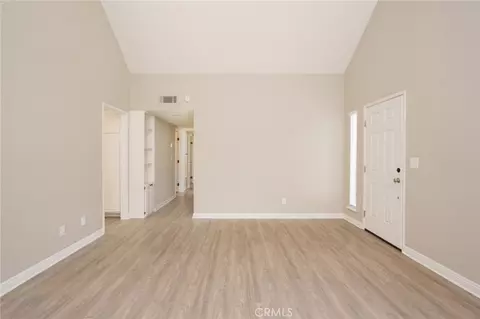 1934 Suntree #B, Simi Valley, CA 93063 photo 4